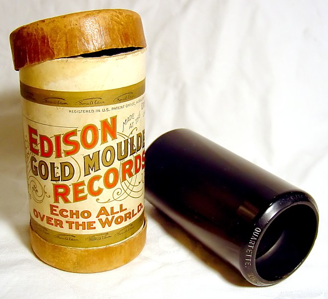 Een Edison-wasrol, gemaakt van zwarte was, c.a. 1904