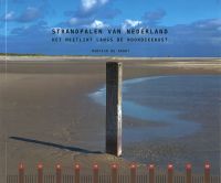 Omslag van: Strandpalen van Nederland / Martijn de Groot